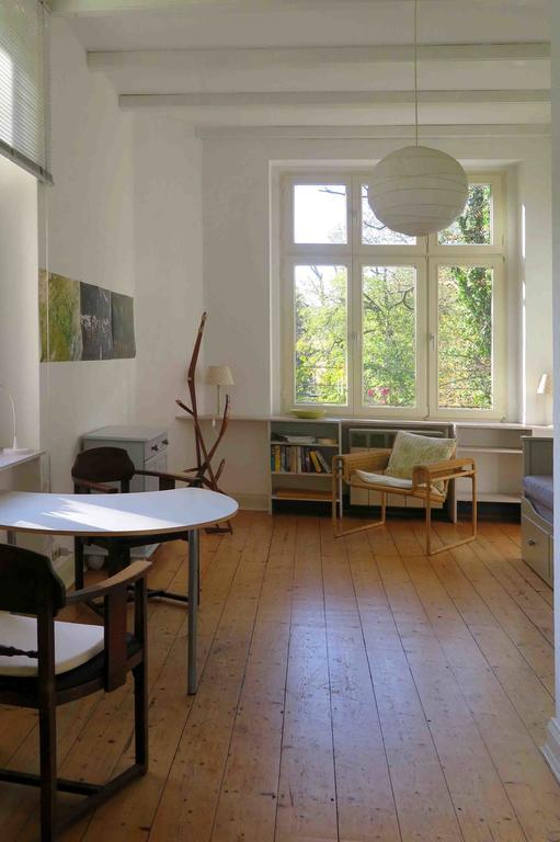 Gaesteappartement Im Atelierhaus Wuppertal Ruang foto